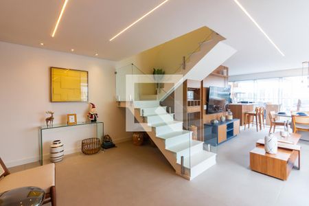 Apartamento à venda com 150m², 3 quartos e 2 vagas Apartamento à venda com 150m², 3 quartos e 2 vagasSala