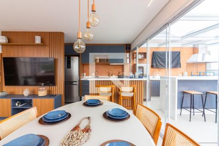 Apartamento à venda com 150m², 3 quartos e 2 vagas Apartamento à venda com 150m², 3 quartos e 2 vagasSala de Jantar