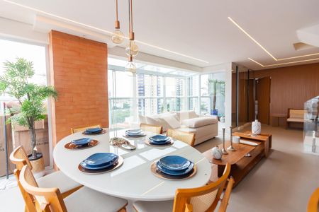 Apartamento à venda com 150m², 3 quartos e 2 vagas Apartamento à venda com 150m², 3 quartos e 2 vagasSala de Jantar