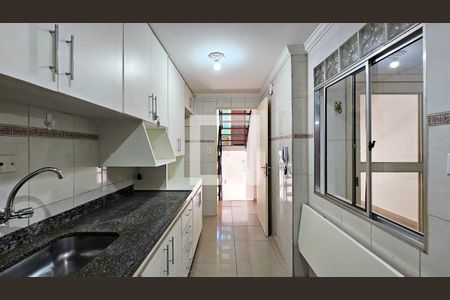 Cozinha de casa de condomínio para alugar com 3 quartos, 210m² em Jardim Consorcio, São Paulo