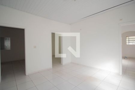 Quarto 1 de casa para alugar com 2 quartos, 300m² em Vila Mangalot, São Paulo