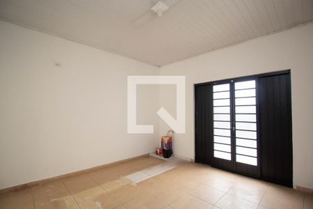 Sala de casa para alugar com 2 quartos, 300m² em Vila Mangalot, São Paulo