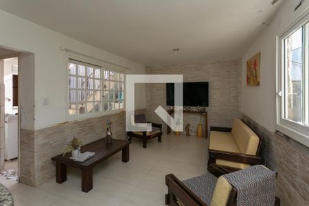 Sala de casa à venda com 3 quartos, 180m² em Sarandi, Porto Alegre