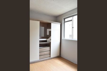 Quarto 2 de apartamento para alugar com 2 quartos, 48m² em Ganchinho, Curitiba