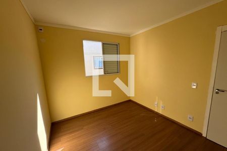 Dormitório 01 de apartamento para alugar com 2 quartos, 42m² em Ipiranga, Ribeirão Preto