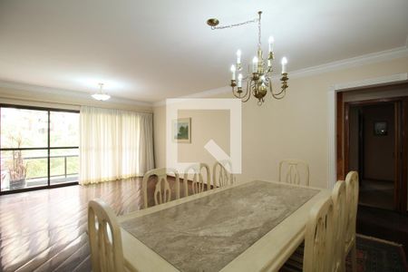 Sala de apartamento à venda com 4 quartos, 176m² em Vila Suzana, São Paulo