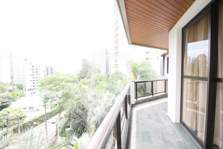 Varanda de apartamento à venda com 4 quartos, 176m² em Vila Suzana, São Paulo