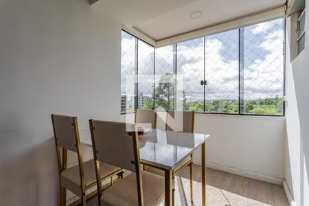 Sala de apartamento à venda com 2 quartos, 56m² em Rubem Berta, Porto Alegre