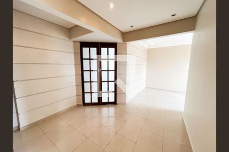 Hall de entrada de apartamento à venda com 2 quartos, 54m² em Vila Friburgo, São Paulo