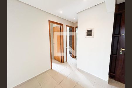 Hall de entrada de apartamento à venda com 2 quartos, 54m² em Vila Friburgo, São Paulo