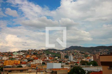 Vista do Quarto 1 de apartamento à venda com 3 quartos, 81m² em Santa Efigênia, Belo Horizonte