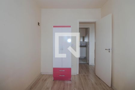 Quarto 1 de apartamento para alugar com 2 quartos, 48m² em Sarandi, Porto Alegre