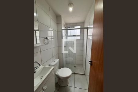 Banheiro de apartamento para alugar com 2 quartos, 55m² em Chácara Cotia, Contagem