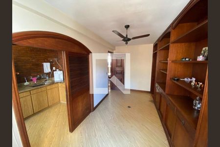 Apartamento à venda com 3 quartos, 145m² em Icaraí, Niterói