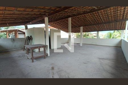 Casa à venda com 4 quartos, 280m² em Maravista, Niterói