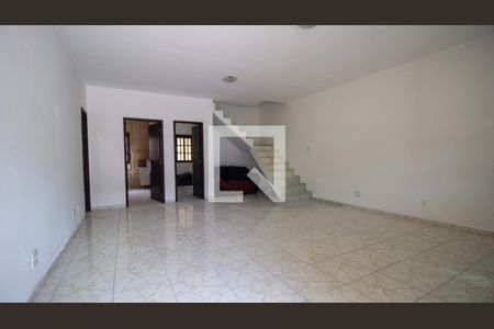 Sala de casa de condomínio à venda com 3 quartos, 209m² em Vargem Pequena, Rio de Janeiro