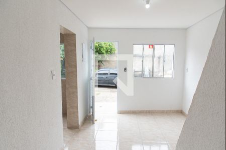 Sala de casa de condomínio para alugar com 2 quartos, 56m² em Vila Carioca, São Paulo