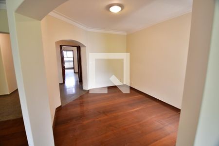 Sala 1 de apartamento para alugar com 4 quartos, 269m² em Cambuí, Campinas