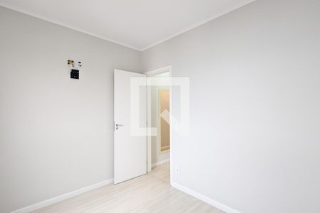 Quarto 1 de apartamento para alugar com 2 quartos, 50m² em Parque Maria Helena, São Paulo