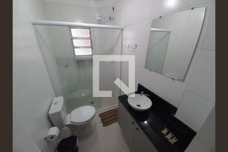 Banheiro de apartamento para alugar com 1 quarto, 35m² em Centro, São Vicente