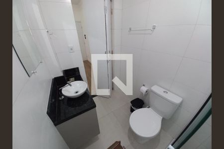 Banheiro de apartamento para alugar com 1 quarto, 35m² em Centro, São Vicente