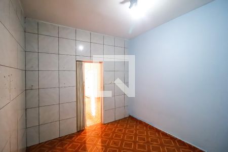 Quarto 1 de casa para alugar com 2 quartos, 100m² em Parque Fongaro, São Paulo