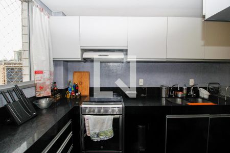 Cozinha de apartamento à venda com 2 quartos, 85m² em Lourdes, Belo Horizonte