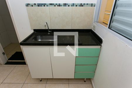 Cozinha de kitnet/studio para alugar com 1 quarto, 22m² em Vila Prudente, São Paulo