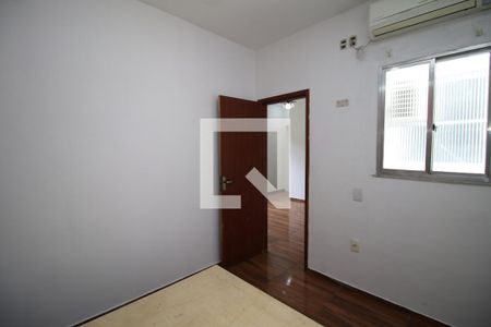 Quarto 1 de casa para alugar com 4 quartos, 90m² em Brás de Pina, Rio de Janeiro