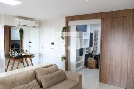 Sala de apartamento para alugar com 3 quartos, 117m² em Park Lozandes, Goiânia