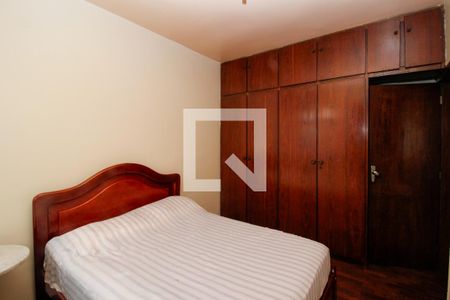 Quarto 1 de apartamento à venda com 2 quartos, 75m² em Santo Antônio, Belo Horizonte