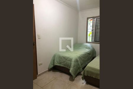 Quarto de casa à venda com 4 quartos, 221m² em Vila Pirajussara, São Paulo