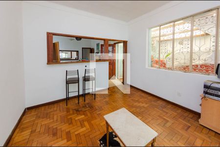 Sala de casa à venda com 3 quartos, 300m² em Alto Barroca, Belo Horizonte