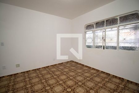 Sala de casa para alugar com 3 quartos, 80m² em Taguatinga Norte (Taguatinga), Brasília