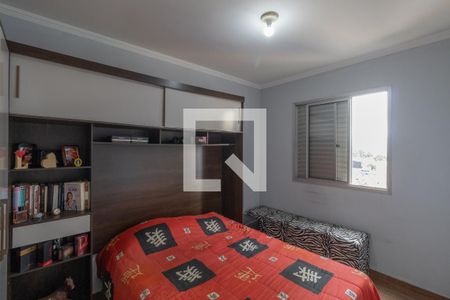 Quarto 1 de apartamento para alugar com 2 quartos, 55m² em Vila Carmosina, São Paulo