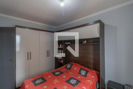 Quarto 1 de apartamento para alugar com 2 quartos, 55m² em Vila Carmosina, São Paulo