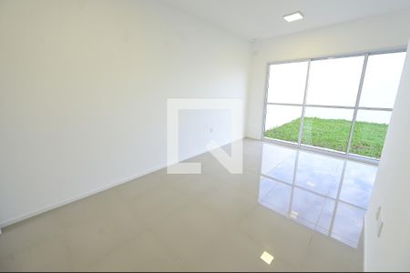 Casa de condomínio para alugar com 80m², 2 quartos e 2 vagasSala/Cozinha