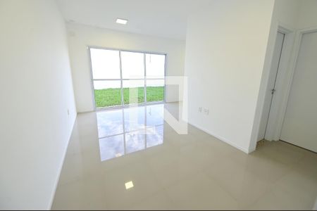 Casa de condomínio para alugar com 80m², 2 quartos e 2 vagasSala/Cozinha