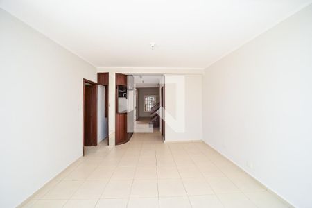 Sala de Estar de casa à venda com 3 quartos, 348m² em Vila Jardim, Porto Alegre