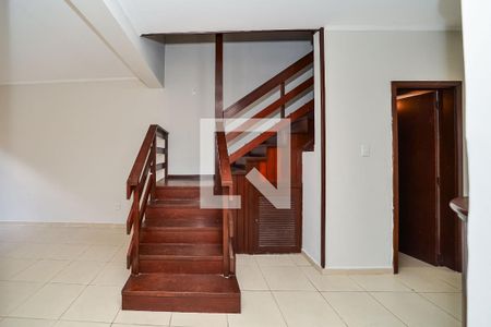 Escada de casa à venda com 3 quartos, 348m² em Vila Jardim, Porto Alegre