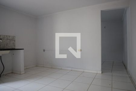 Sala/Cozinha de casa para alugar com 2 quartos, 70m² em Parque Amazônia, Goiânia