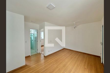 Sala de apartamento para alugar com 2 quartos, 50m² em Vargem Grande, Rio de Janeiro