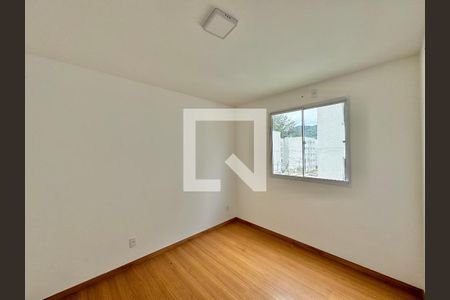 Quarto 1 de apartamento para alugar com 2 quartos, 50m² em Vargem Grande, Rio de Janeiro