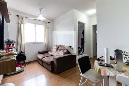 Sala de apartamento para alugar com 2 quartos, 41m² em Jardim Santa Emilia, São Paulo