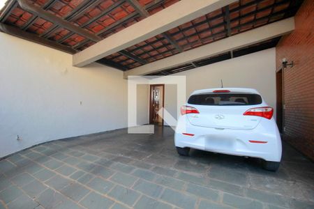 Garagem de casa para alugar com 4 quartos, 356m² em Belvedere, Belo Horizonte