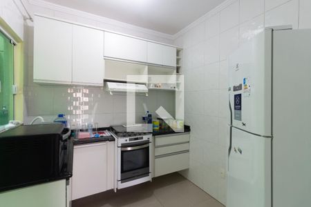 Cozinha de casa de condomínio à venda com 3 quartos, 77m² em Vila Jacuí, São Paulo