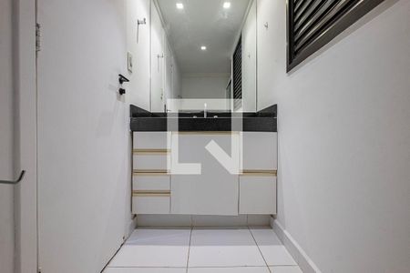 Suíte - Banheiro de apartamento à venda com 1 quarto, 44m² em Jardim Paulista, São Paulo