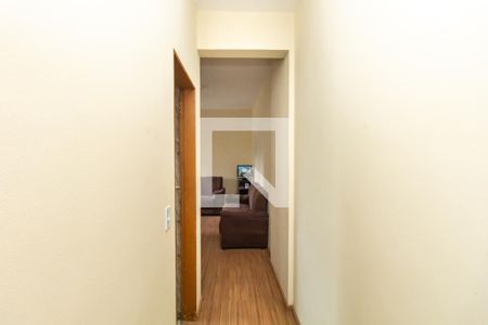 Corredor de apartamento à venda com 2 quartos, 55m² em Ipiranga, Belo Horizonte