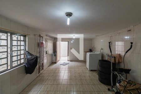 Casa à venda com 231m², 5 quartos e 6 vagas Casa à venda com 231m², 5 quartos e 6 vagasÁrea de Serviço