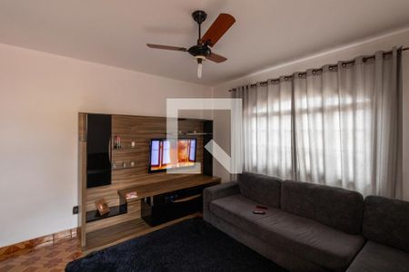 Casa à venda com 231m², 5 quartos e 6 vagas Casa à venda com 231m², 5 quartos e 6 vagasCasa 2 - Sala